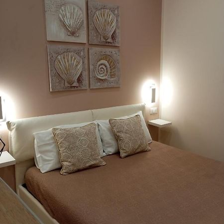 Goccia Del Mare Villa อิโซลา เดลเล เฟมมิเน ภายนอก รูปภาพ